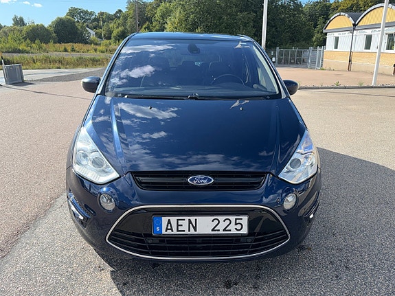 Ford S-MAX 8 of 18