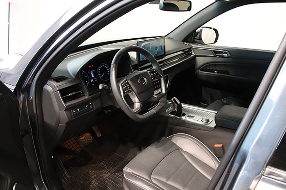 KGM Rexton 9 of 20