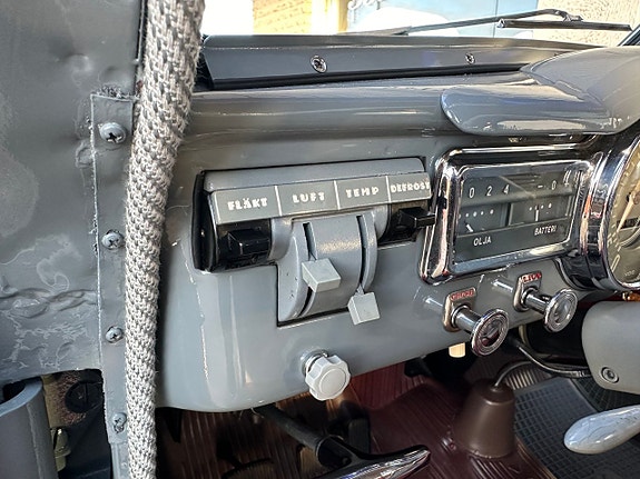 Volvo PV 6 of 30