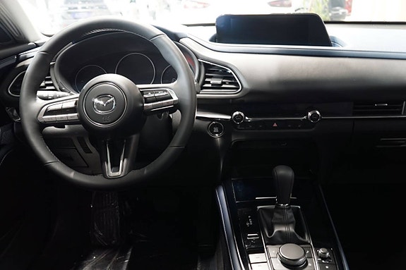 Mazda CX-30 7 of 8