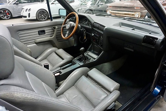 BMW 318 15 of 21