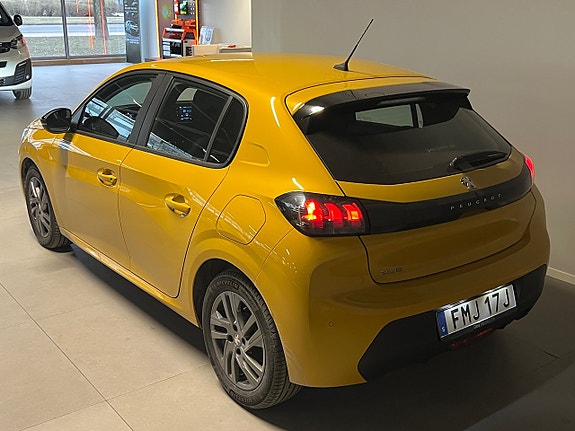 Peugeot 208 18 of 18