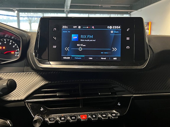 Peugeot 208 15 of 18