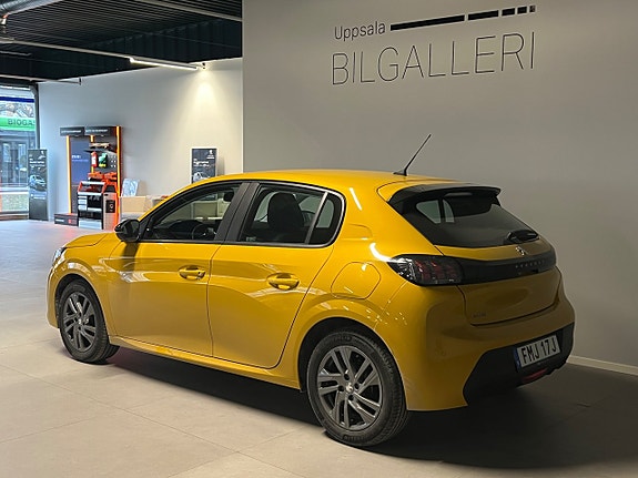 Peugeot 208 3 of 18
