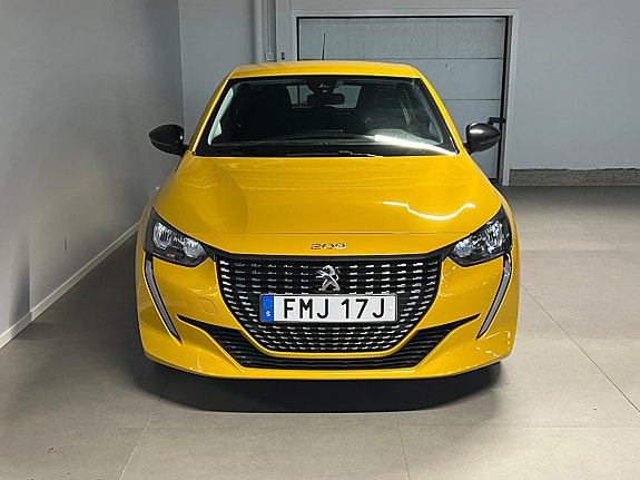 Peugeot 208 2 of 18