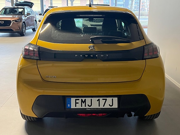 Peugeot 208 4 of 18