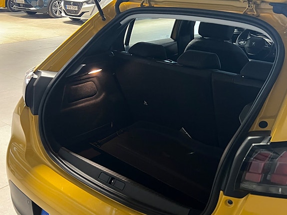 Peugeot 208 5 of 18