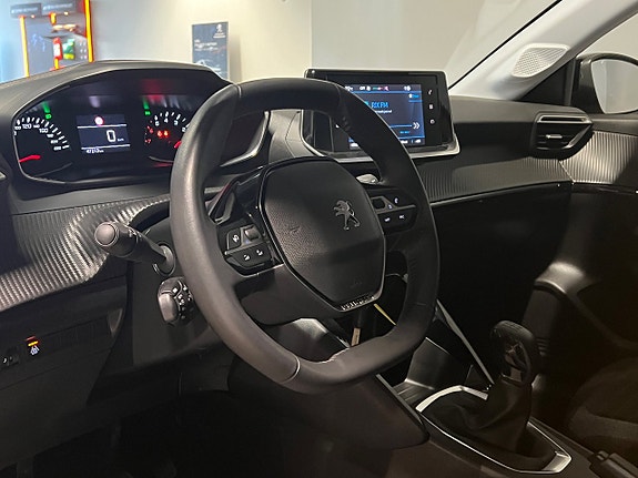 Peugeot 208 7 of 18