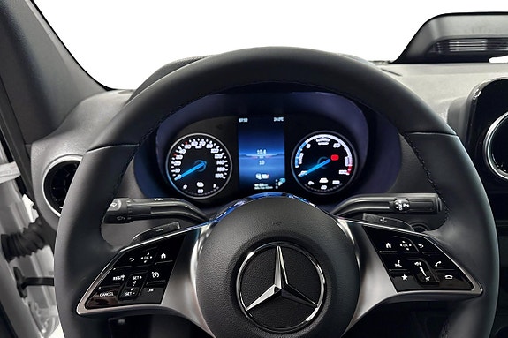Mercedes-Benz eSprinter 320 5 of 11