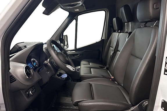 Mercedes-Benz eSprinter 320 7 of 11