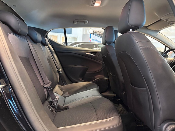 Opel Astra 10 of 16