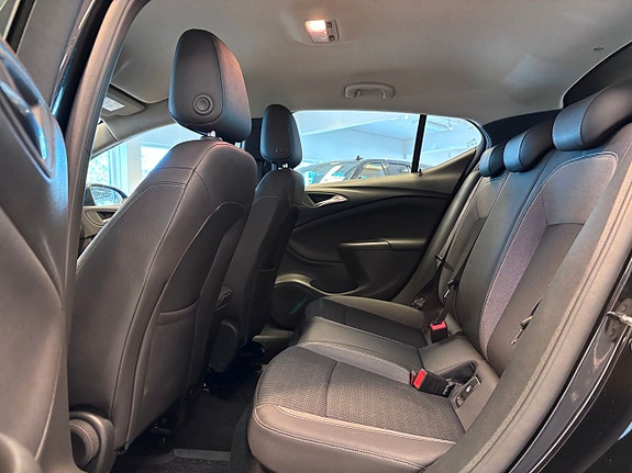 Opel Astra 9 of 16