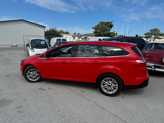 Ford Focus 7 of 17