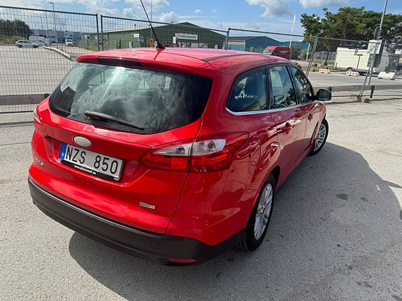 Ford Focus 5 of 5