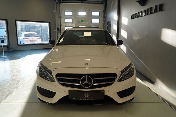 Mercedes-Benz C400 5 of 5