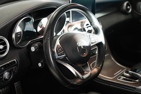 Mercedes-Benz C400 7 of 11