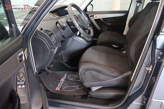 Citroen C4 Picasso 18 of 23