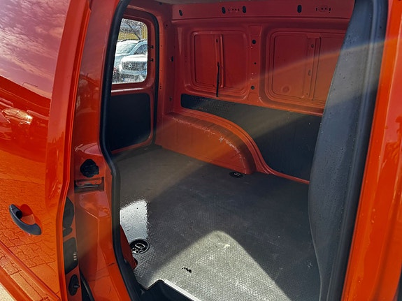 Volkswagen Caddy 14 of 19