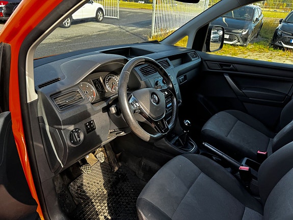 Volkswagen Caddy 12 of 19