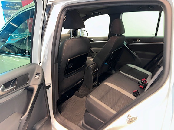 Volkswagen Tiguan 12 of 17