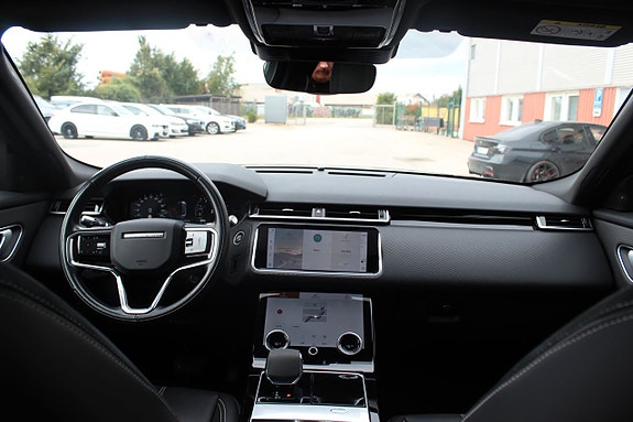 Land Rover Range Rover Velar 2 of 5