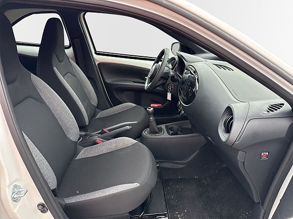 Toyota Aygo X 11 of 30