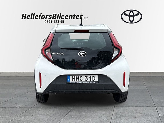 Toyota Aygo X 8 of 30