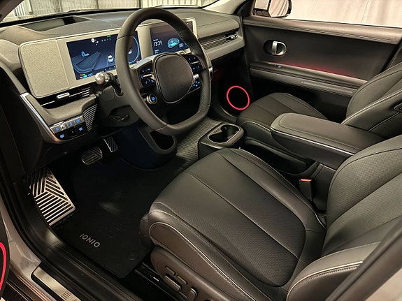 Hyundai Ioniq 5 3 of 9
