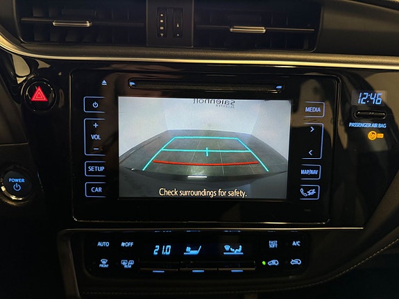 Toyota Auris 18 of 23