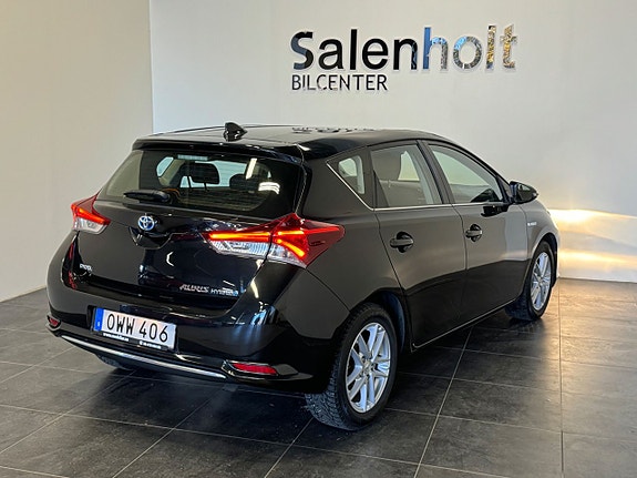 Toyota Auris 6 of 23