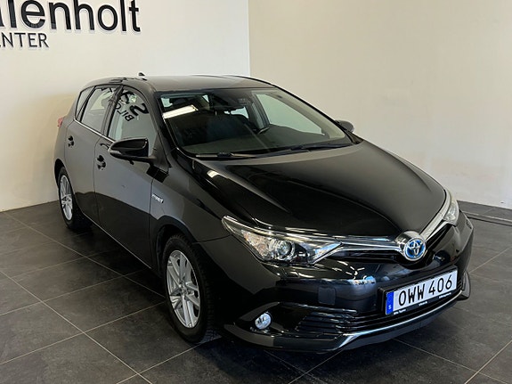 Toyota Auris 4 of 23