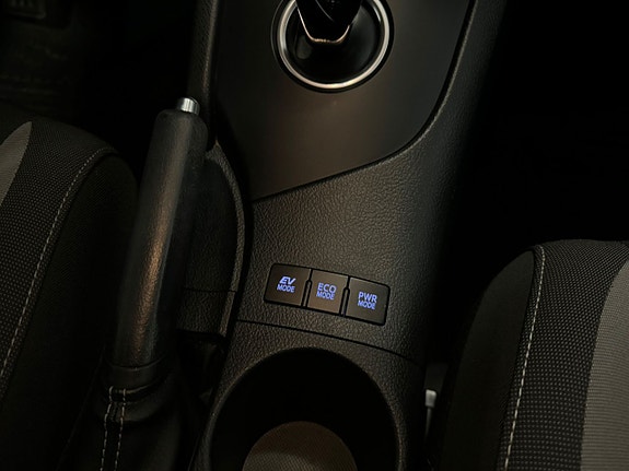 Toyota Auris 19 of 23