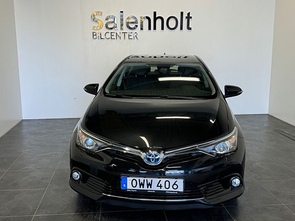 Toyota Auris 3 of 23