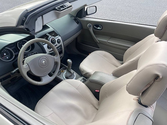 Renault Megane 6 of 7