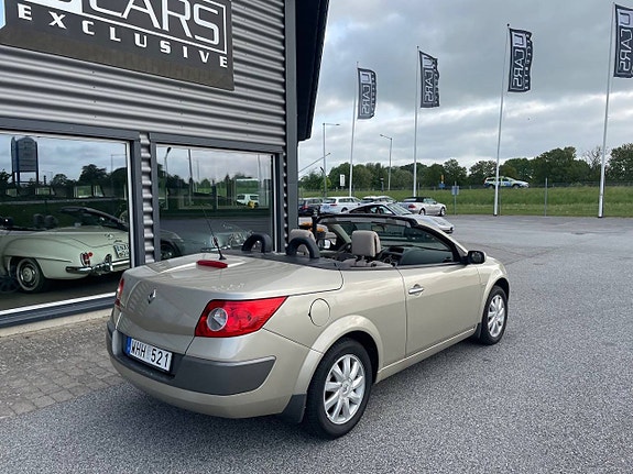 Renault Megane II 3 of 5