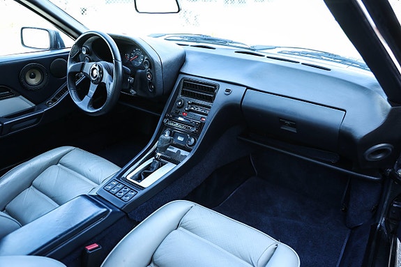 Porsche 928 13 of 13