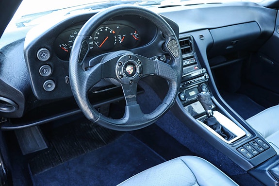 Porsche 928 11 of 13