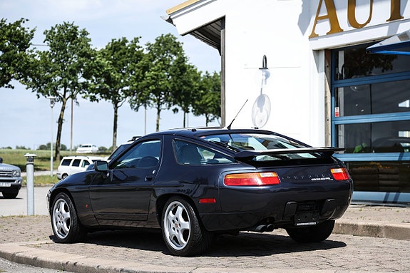 Porsche 928 5 of 13