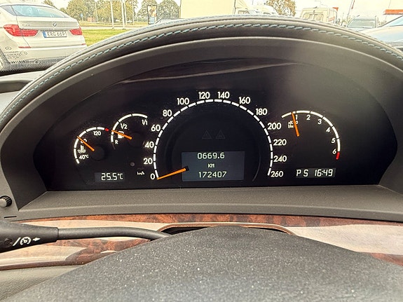 Mercedes-Benz S55 12 of 16