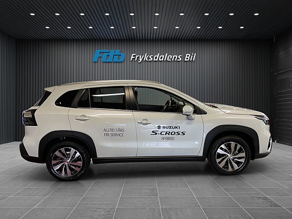 Suzuki S-Cross 7 of 11