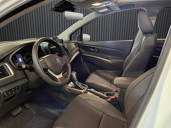 Suzuki S-Cross 9 of 11