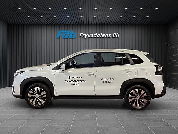 Suzuki S-Cross 3 of 11