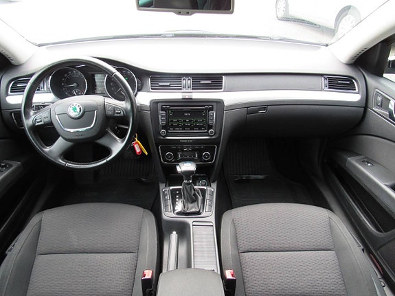 Skoda Superb 15 of 24