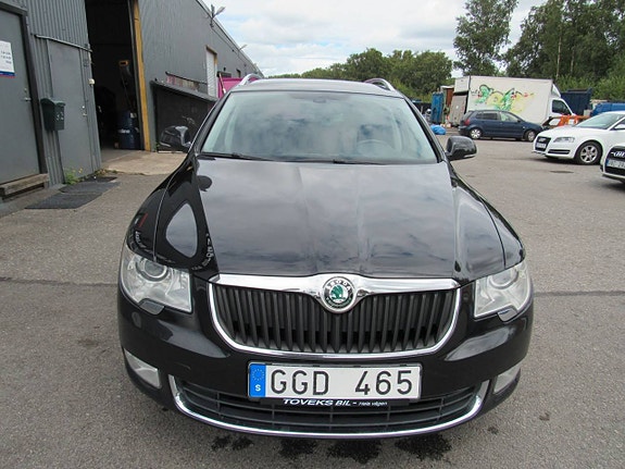 Skoda Superb 3 of 5