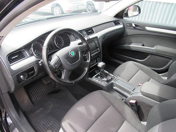 Skoda Superb 11 of 24