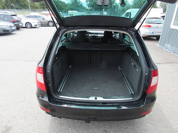 Skoda Superb 8 of 24