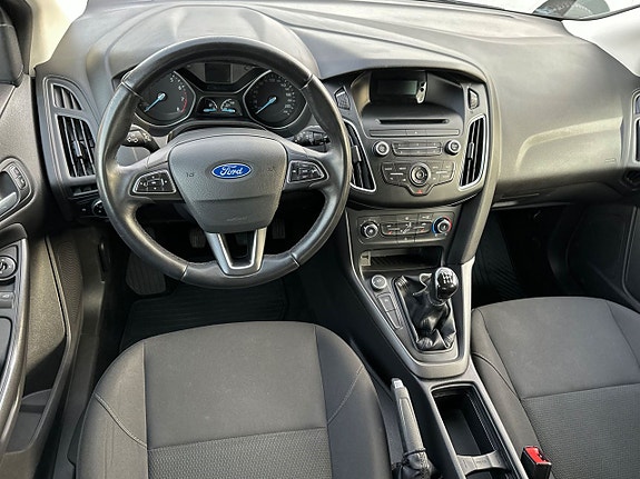 Ford Focus 7 of 8