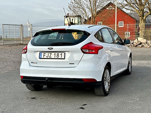 Ford Focus 4 of 5