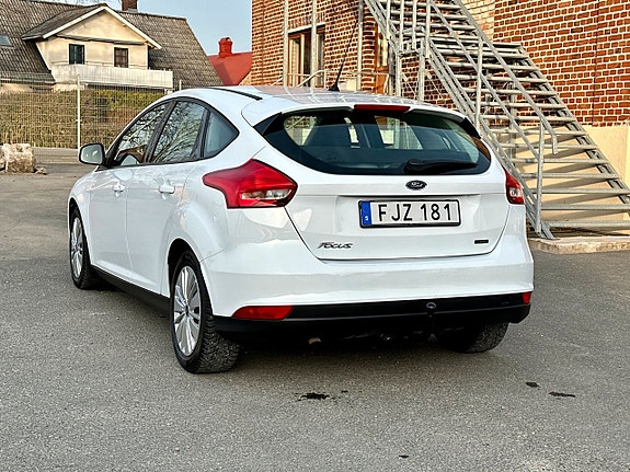Ford Focus 5 of 5