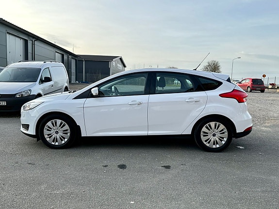 Ford Focus 3 of 5